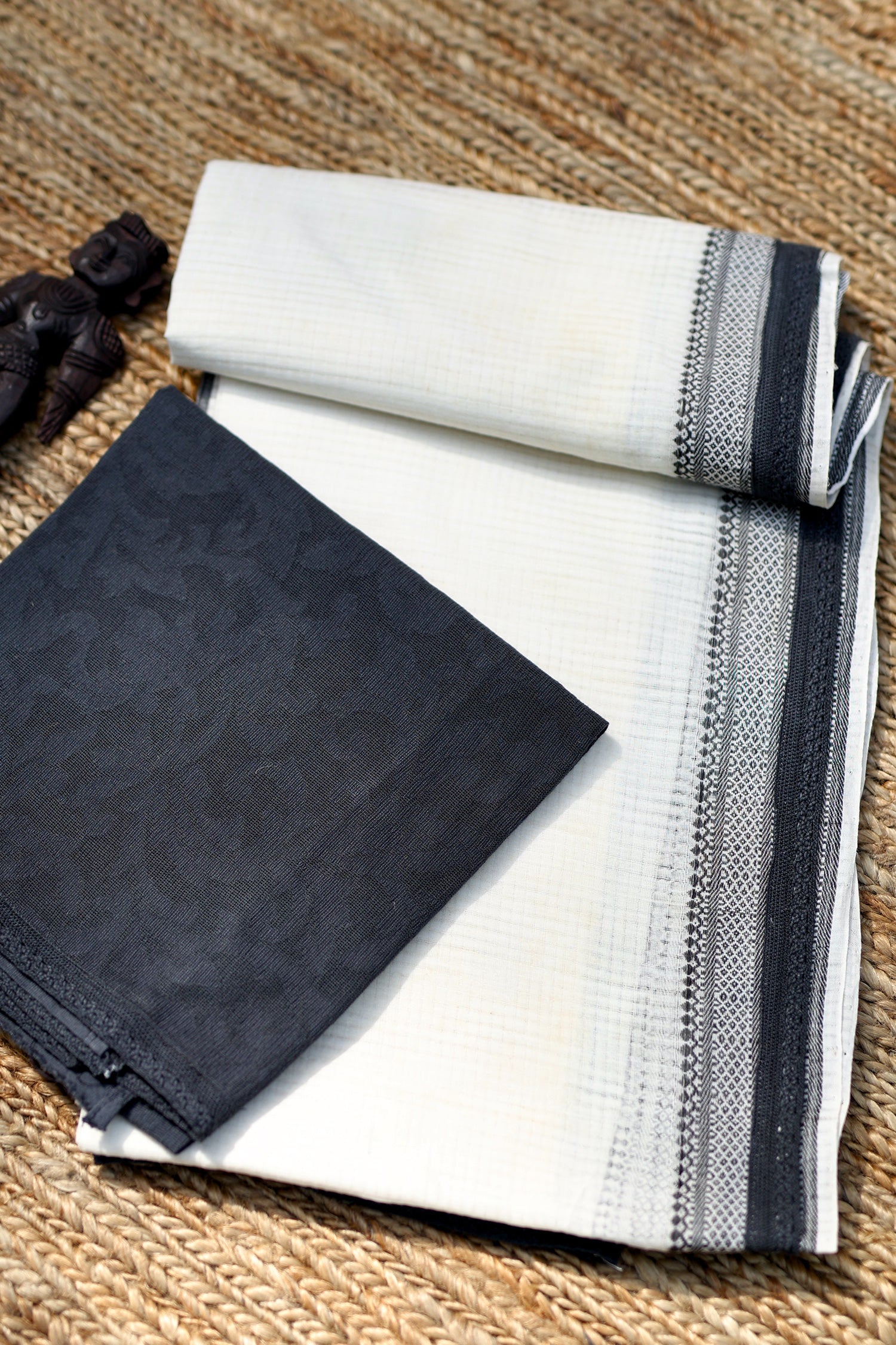 White & Black Mangalagiri Cotton Saree