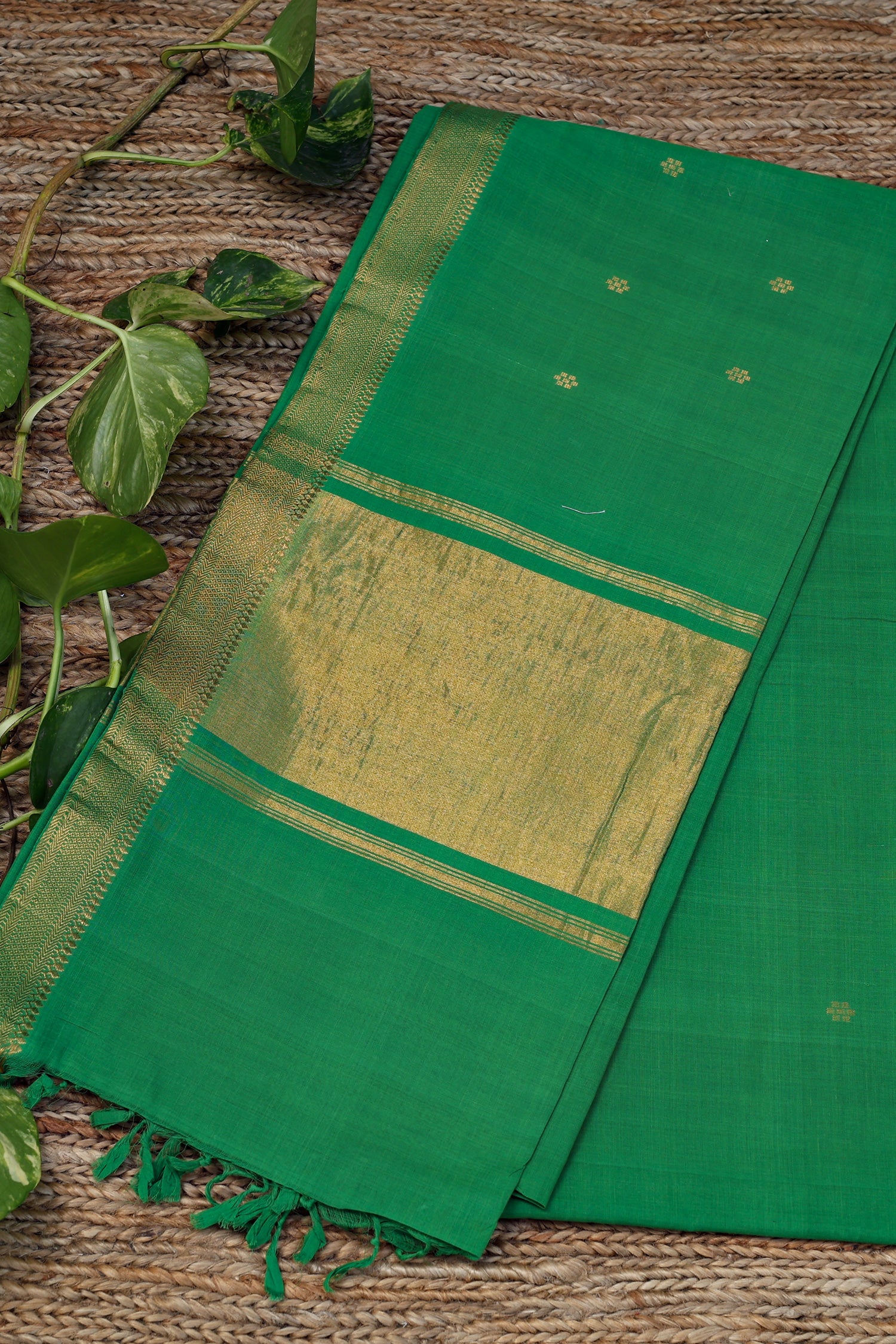 Dark Green & Golden Mangalagiri Cotton Saree